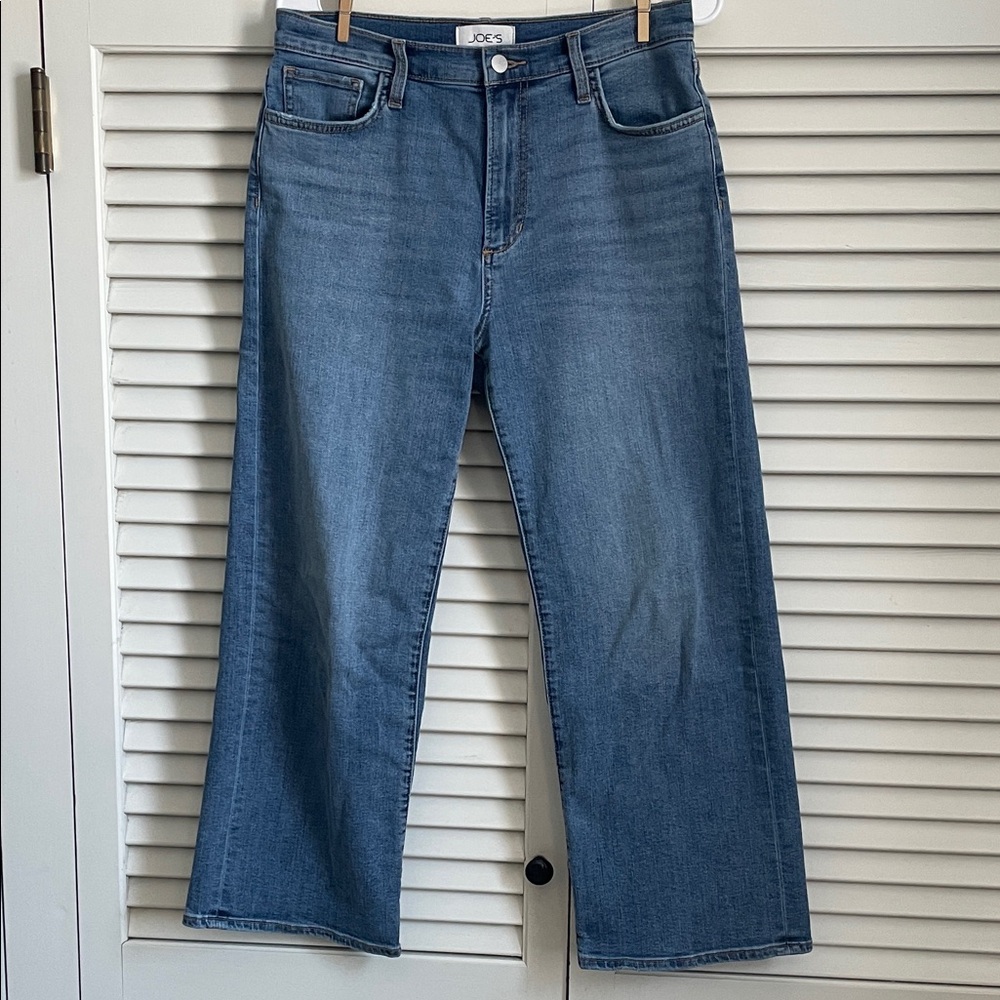 Joe's Jeans Relaxed Fit Wide Leg cropped in Classic Blue